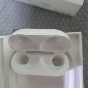 에어팟4세대 본체