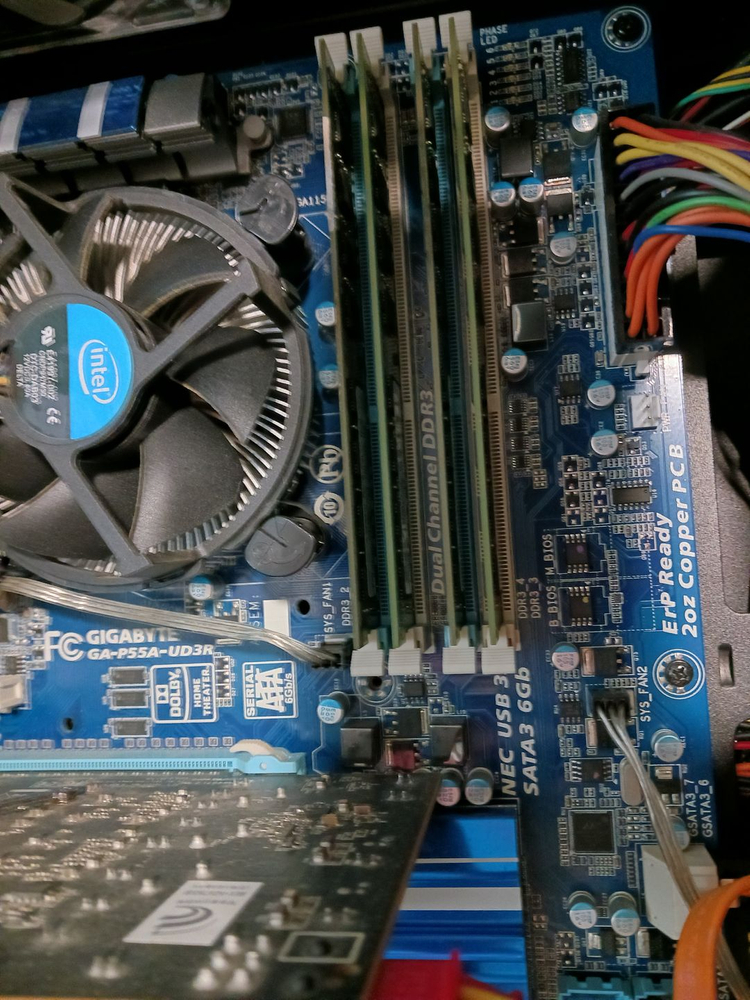 컴퓨터 본체+삼성19인치모니터 일괄 팝니다. 이미지