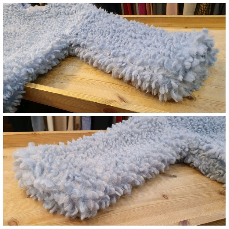 (새상품)66.LiLi Rona 뽀글이 크롭니트--2