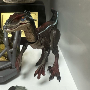 해먼드컬렉션 커스텀 벨로시랩터 피규어