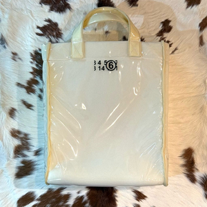 마르지엘라 MM6 pvc 스펀지 토트백 판매합니다.