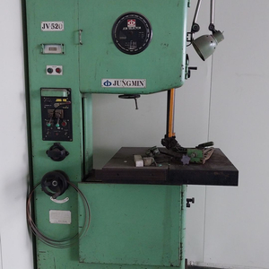 Vertical type band saw 톱기계 콘타 JV-520 띠톱기계 밴드소 콘타머신 이미지