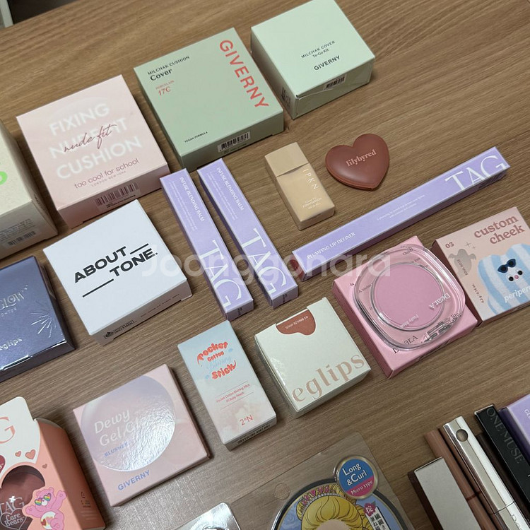 힌스 디어에이 태그 키핀터치 투에이엔 투쿨포스쿨 쿠션 틴트 블러셔 팩트--3