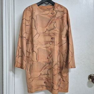 패턴 프린팅 양가죽 코트