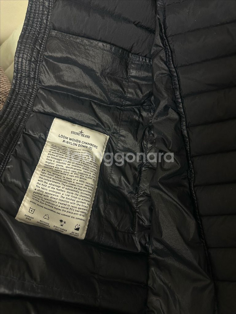 스톤아일랜드 룸우븐 체임버스 경량패딩 다크네이비 M사이즈 거의 새것--3
