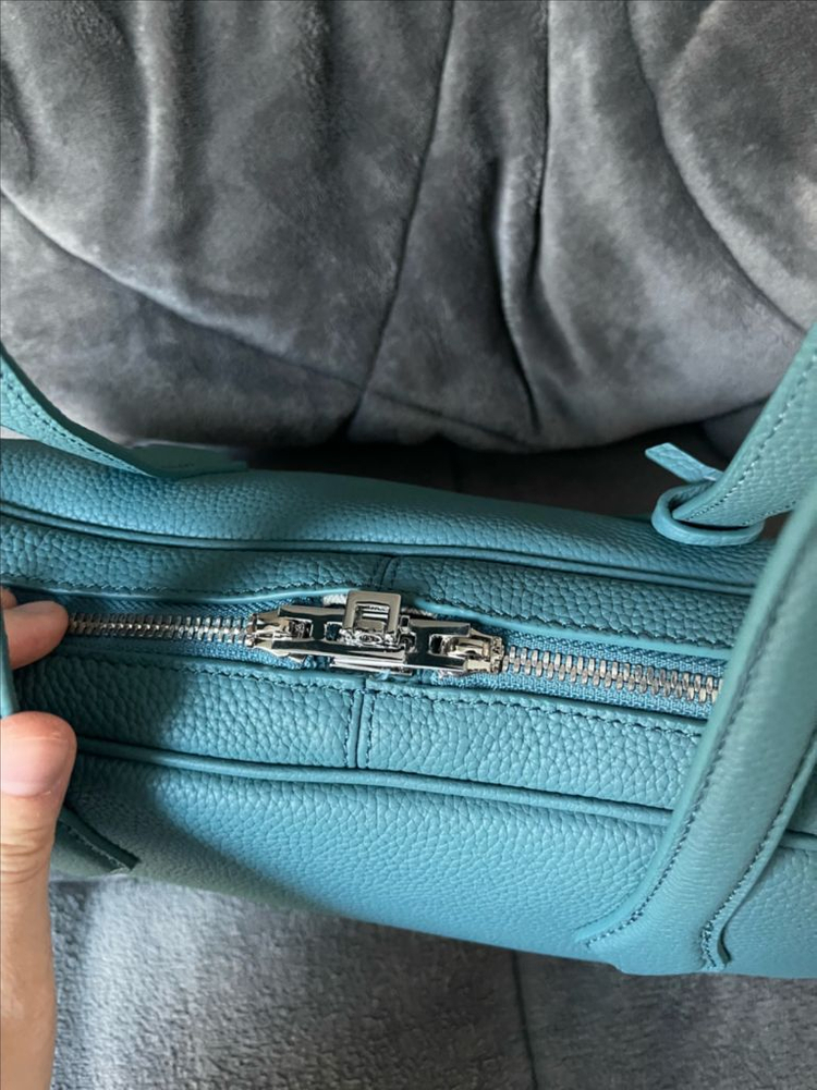 [새상품]에르메스 빅토리아st 숄더백--1