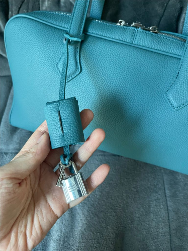 [새상품]에르메스 빅토리아st 숄더백--2