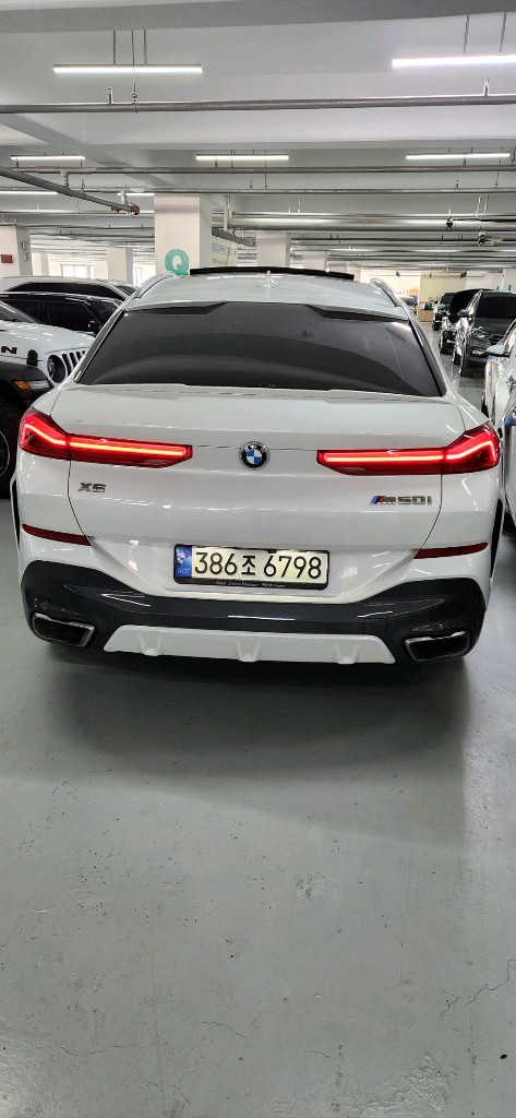 x6 m50i 22년 3월식 8200만원에 팝니다--1