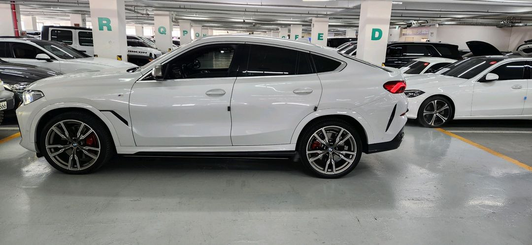 x6 m50i 22년 3월식 8200만원에 팝니다--3