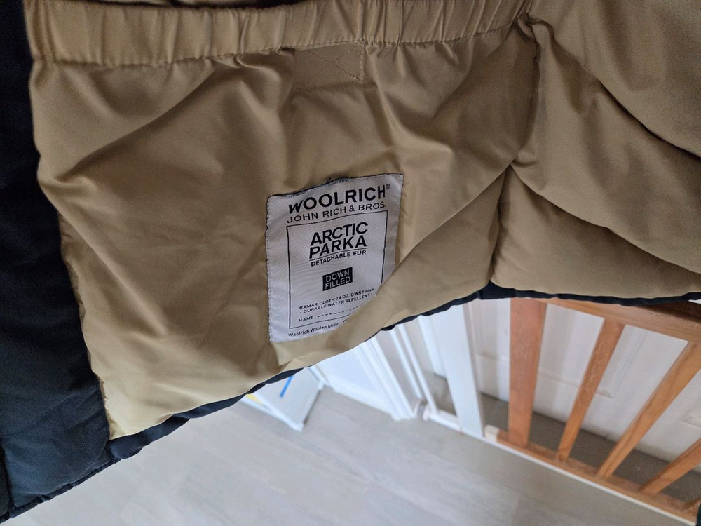 울리치 아크틱 패딩 네이비색상 판매합니다--5