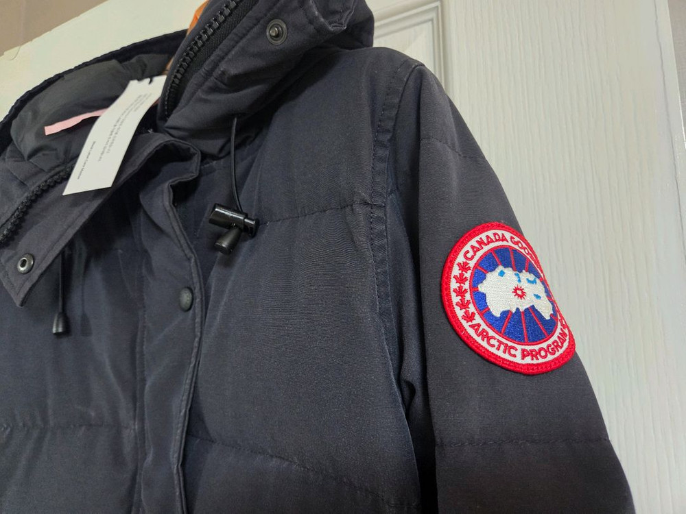 캐나다구스 쉘번 xs사이즈 판매합니다네이비색상 판매합니다--2