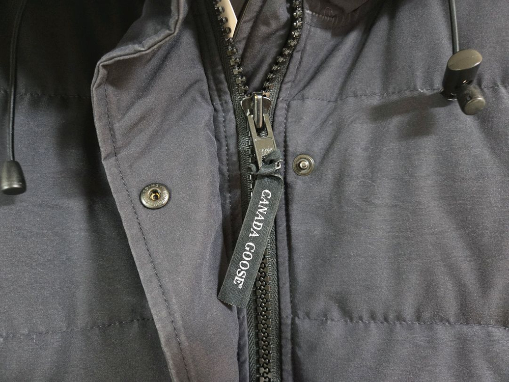 캐나다구스 쉘번 xs사이즈 판매합니다네이비색상 판매합니다--3