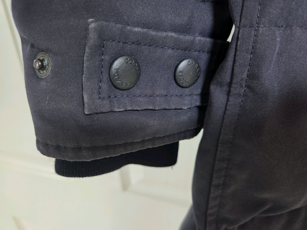 캐나다구스 쉘번 xs사이즈 판매합니다네이비색상 판매합니다--6