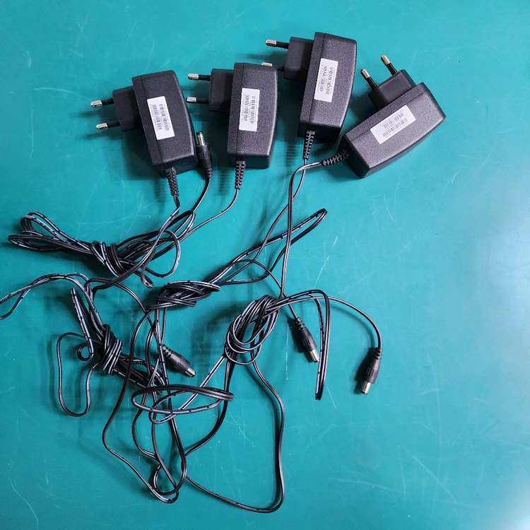 넷기어 정품 12V 1A 전원 어댑터 (AD2071700) 4개 개당 4,000원--1