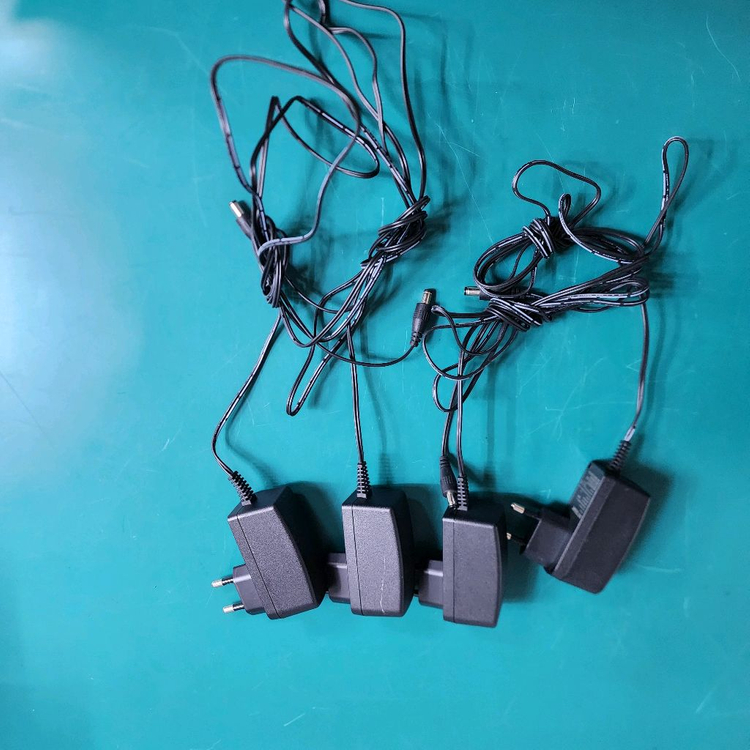 넷기어 정품 12V 1A 전원 어댑터 (AD2071700) 4개 개당 4,000원--3