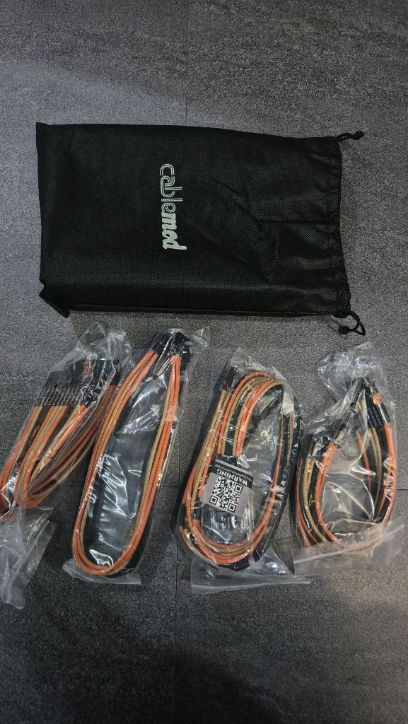 케이블모드 녹투아 스타일 커스텀 슬리빙 케이블 4종--0