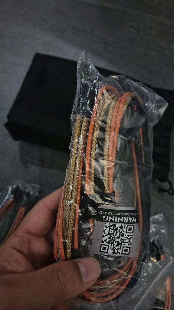 케이블모드 녹투아 스타일 커스텀 슬리빙 케이블 4종 이미지