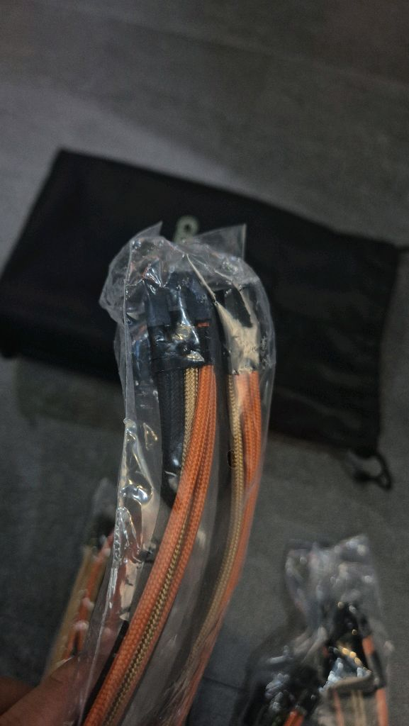 케이블모드 녹투아 스타일 커스텀 슬리빙 케이블 4종--3