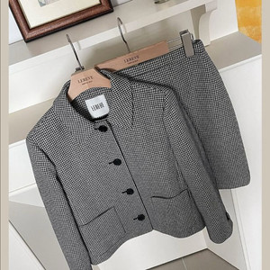 샤팽르레브 하운드투스 자켓 미니스커트 셋업 (m/66) 새상품