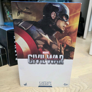 핫토이 캡틴, 블랙위도우 등 팝니다