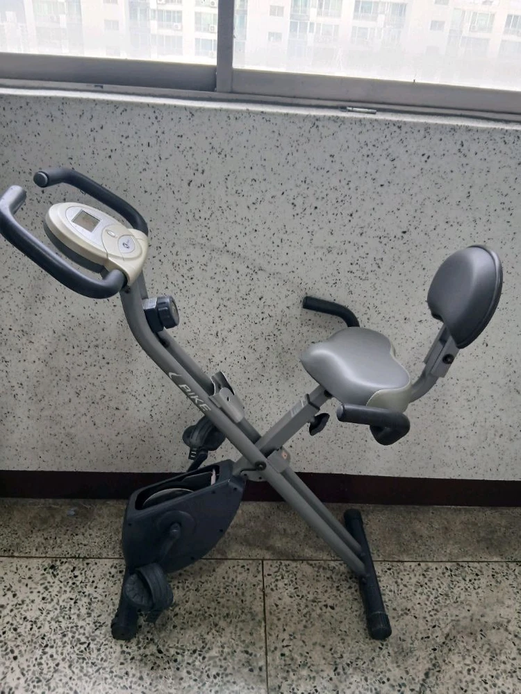 접이식 실내자전거 이미지