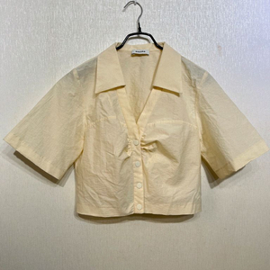 [정품/사이즈1] 산드로(Sandro) 크롭 반팔 셔츠 - 라이트 옐로우