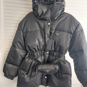 프라다 패딩 66