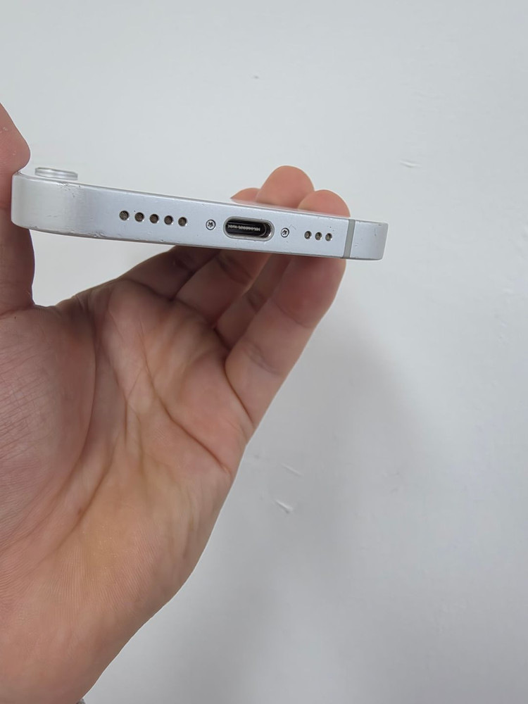 아이폰16e 256GB 팝니다!중고폰업무폰저가폰세컨폰공기계게임폰효도폰게임폰알뜰폰) 이미지