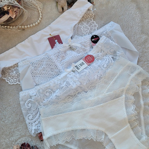 화이트 여성팬티 90사이즈 4종 묶음 판매 무료배송 이미지