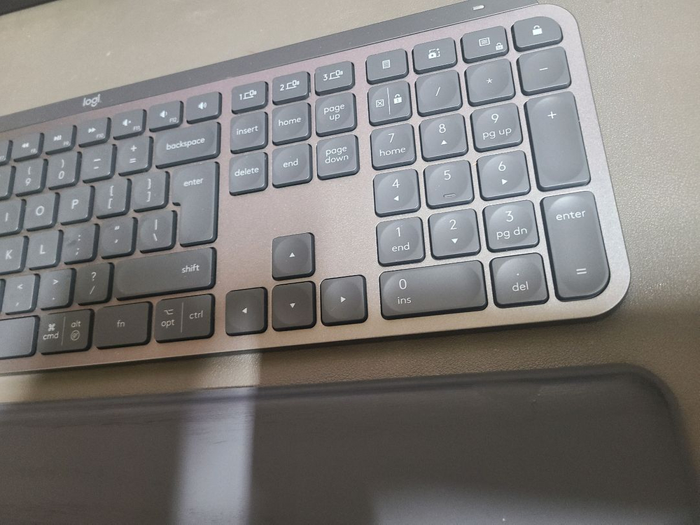 로지텍 mx keys s plus 풀박스 이미지