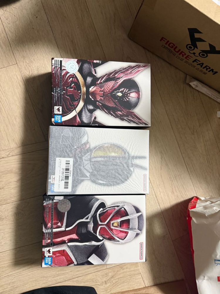 진골조제법 가면라이더 파이즈 진골조제법 가면라이더 위자드 10주년 미개봉 팝니다 이미지