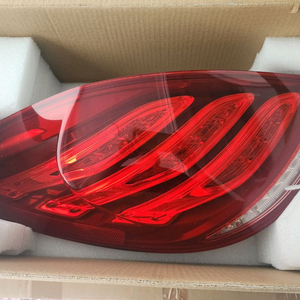 벤츠222후미등 운전석쪽