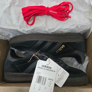 아디다스 가젤 인도어 벨벳 블랙 (220) 새상품 판매합니다