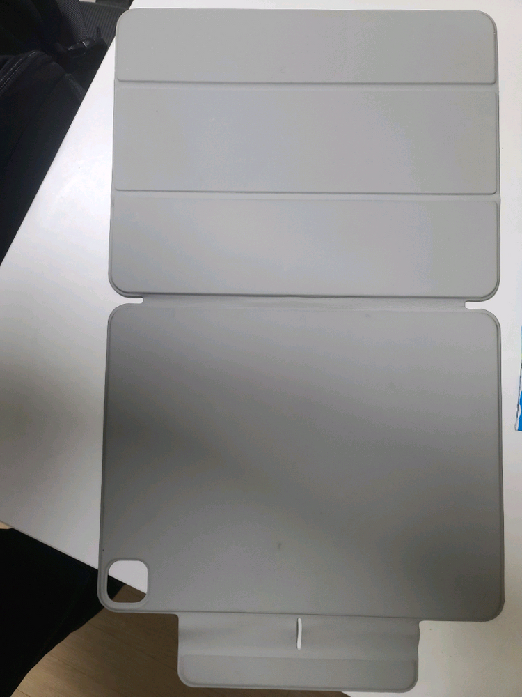 ESR 아이패드 프로13 M4,M5 폴리오 케이스--1