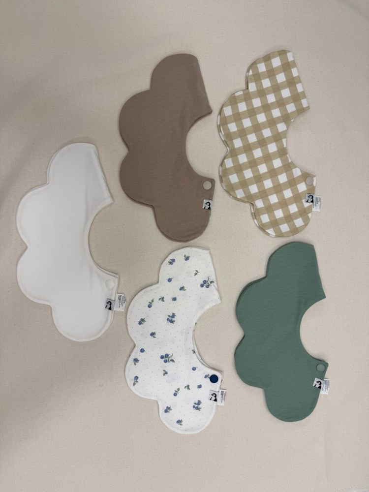 코니 턱받이 이미지