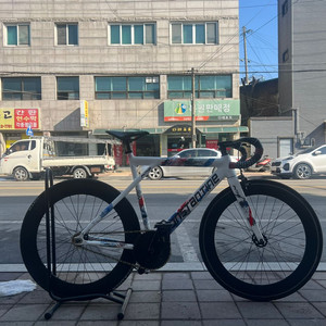 콘스탄틴 피타 픽시 자전거 팝니다. 이미지