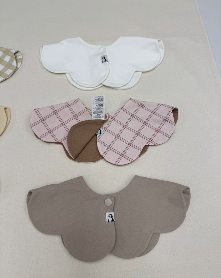 코니 턱받이 이미지