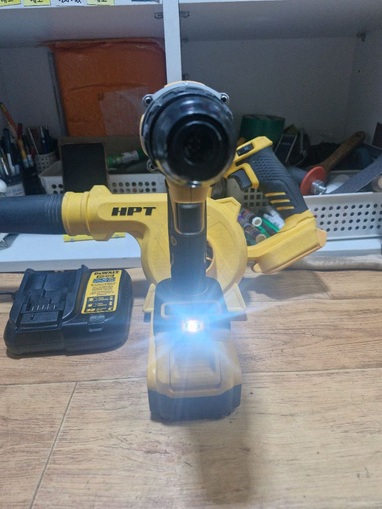 HPT 충전함마드릴 송풍기 배터리 충전기 전부 디월트하고 맞음 이미지