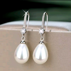 고급스럽고 세련된 고급 진주 귀걸이(2)새것