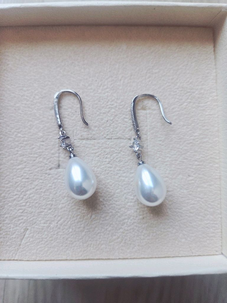 고급스럽고 세련된 고급 진주 귀걸이(2)새것--2