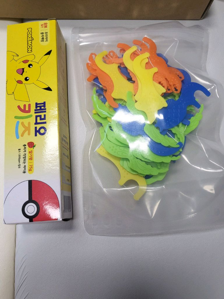 [새제품] 어린이 유치 보관함 & 치약, 치실 세트--4