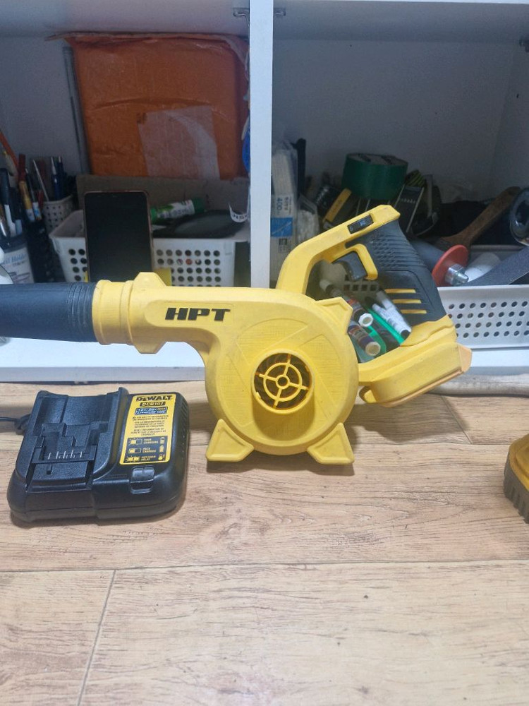 HPT 충전함마드릴 송풍기 배터리 충전기 전부 디월트하고 맞음 이미지