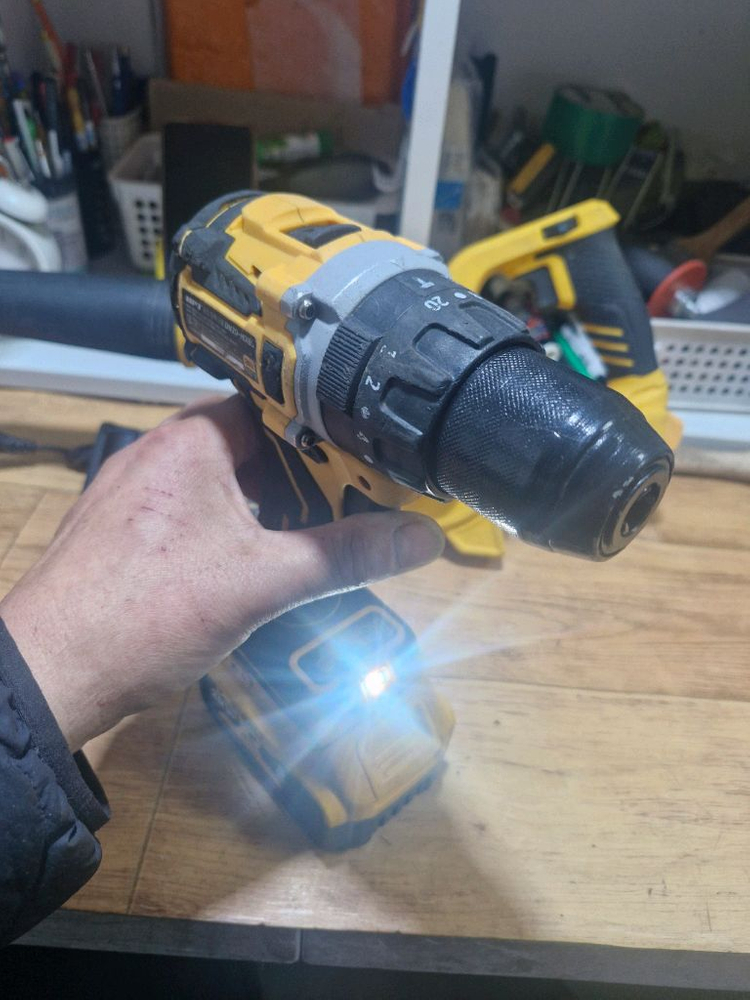 HPT 충전함마드릴 송풍기 배터리 충전기 전부 디월트하고 맞음 이미지