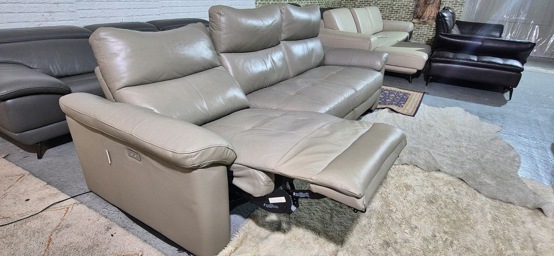 한샘 이태리 천연가죽 3.5인 전동리클라이너소파(사진상왼쪽리클라이너)--3