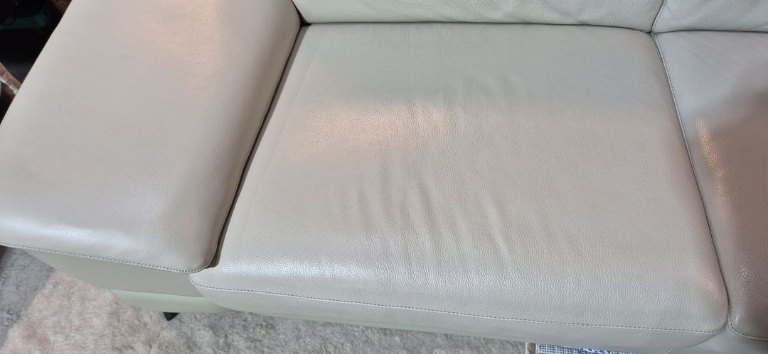 까사미아 쿠나 이태리 천연가죽 4인 소파(헤드업)--7