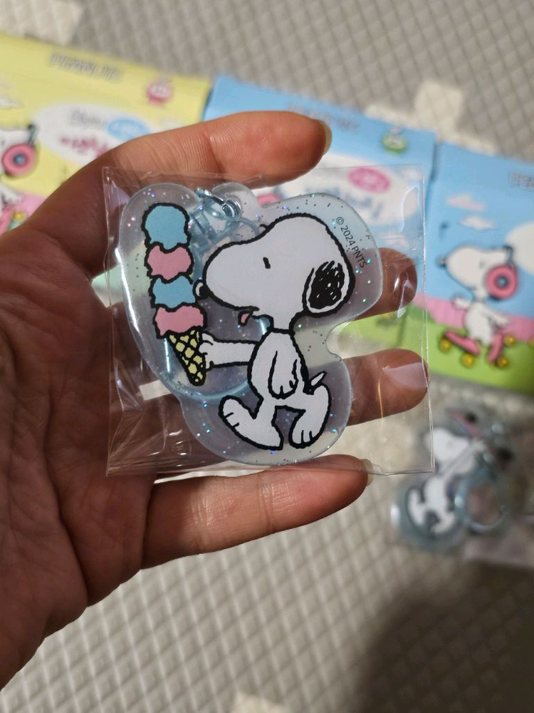 피너츠 스누피 시크릿 아크릴 키링 3종 미개봉--1