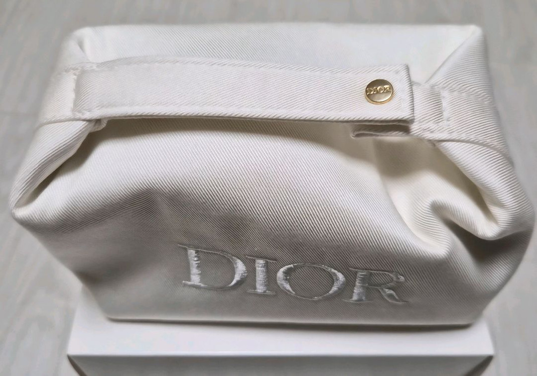 디올 화이트파우치(새상품)ㅡ17--4