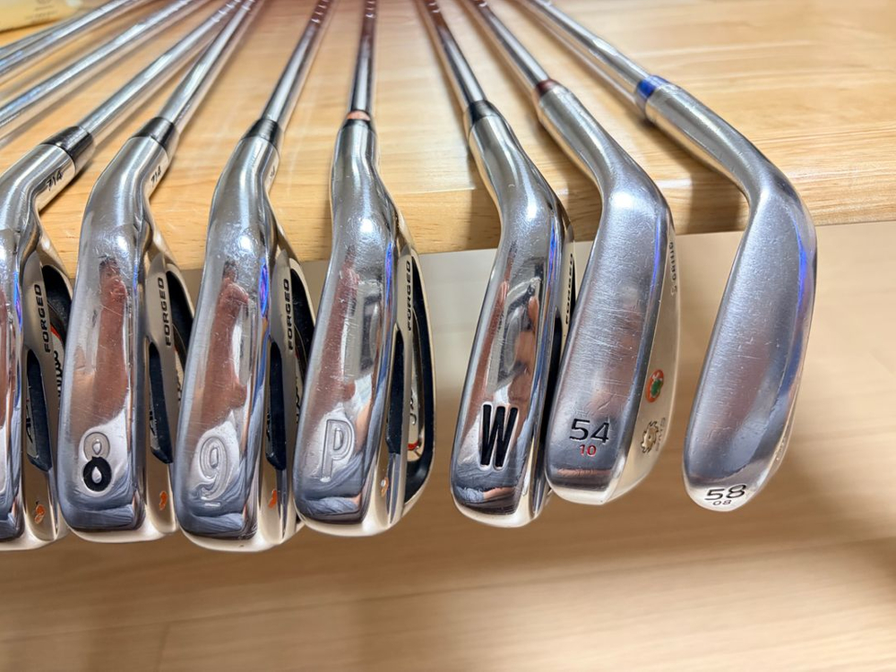 다이틀 714 ap1 정품 단조 8이이언및 보키웨지2개--6