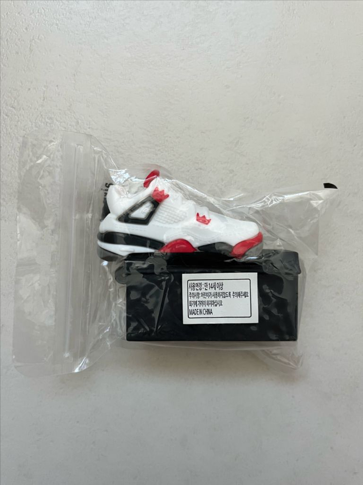 나이키 에어조던4 에어팟 프로 케이스 미개봉--2