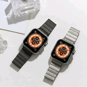 아이티스타일 티타늄 메탈 스트랩 실버 링크 브레이슬릿 미개봉 새상품 판매합니다.